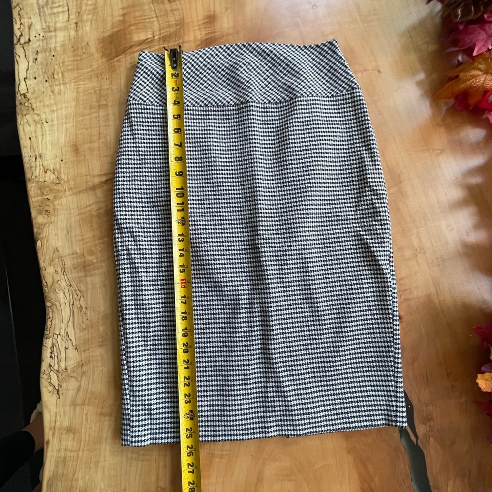 Ladies Houndstooth Long Pencil Skirt- Lined